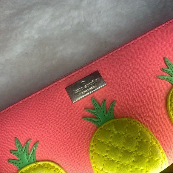 Kate spade pineapple wallet - Picture 2 of 8